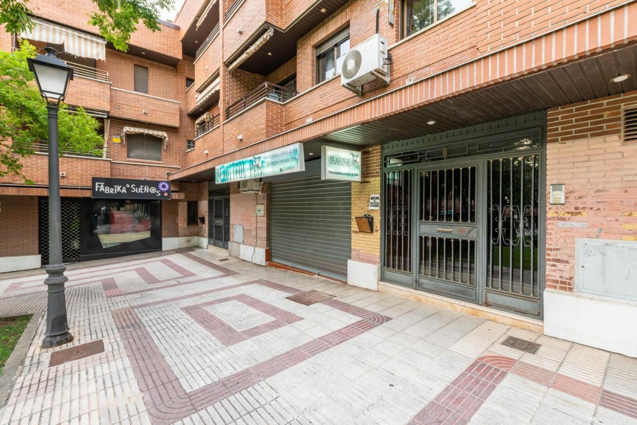 Bonita Habitacion Con Balcon Villaviciosa de Odón Eksteriør billede