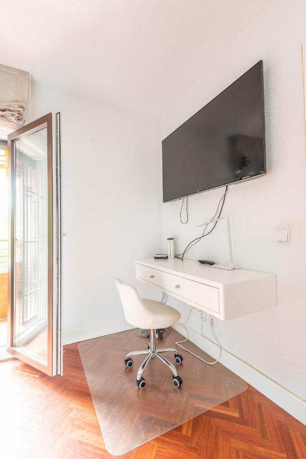Bonita Habitacion Con Balcon Villaviciosa de Odón Eksteriør billede