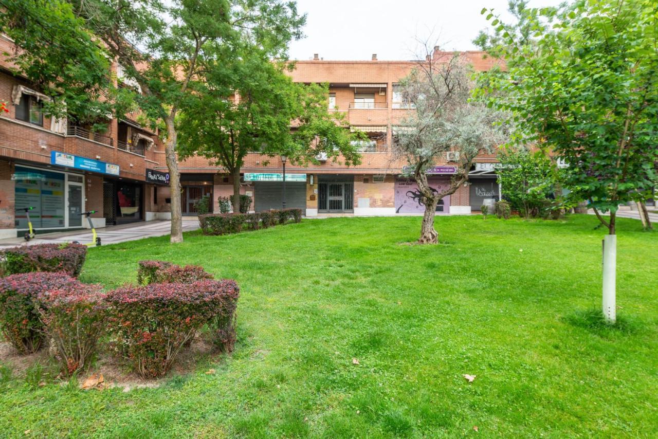 Bonita Habitacion Con Balcon Villaviciosa de Odón Eksteriør billede