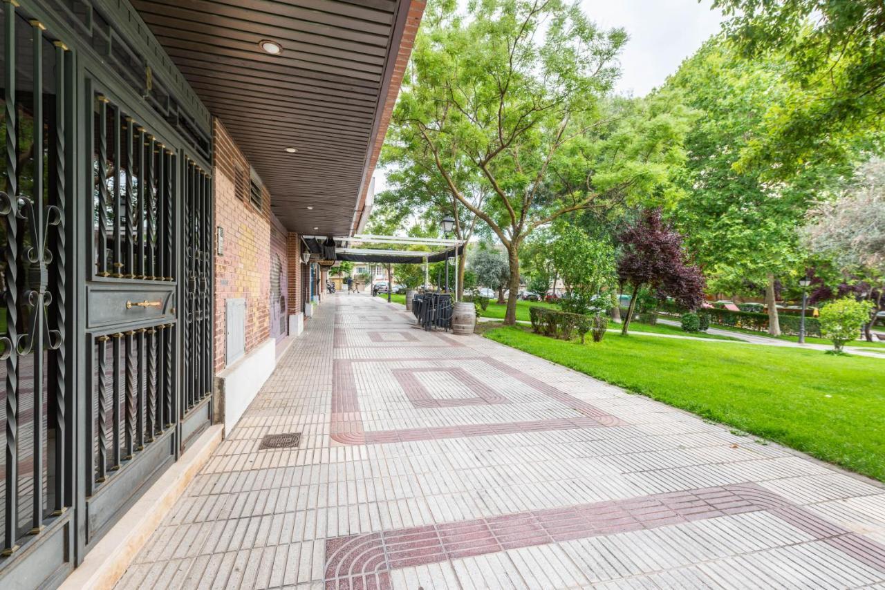 Bonita Habitacion Con Balcon Villaviciosa de Odón Eksteriør billede